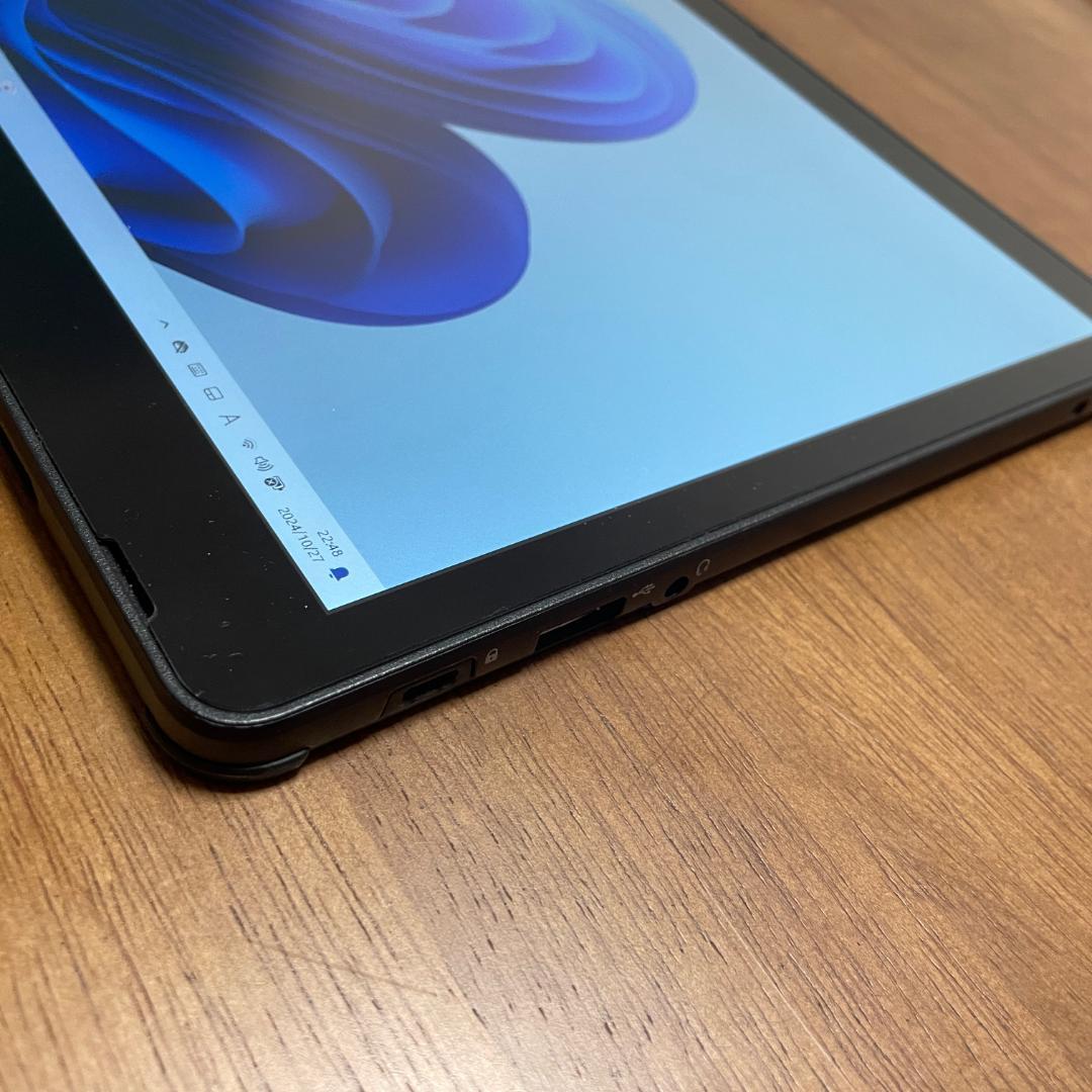 大画面13.3インチ 富士通タブレット 軽量 Corei5第8世代 カメラ付き