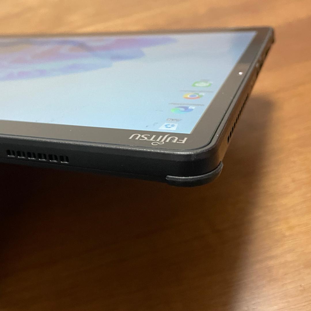 大画面13.3インチ 富士通タブレット 軽量 Corei5第8世代 カメラ付き