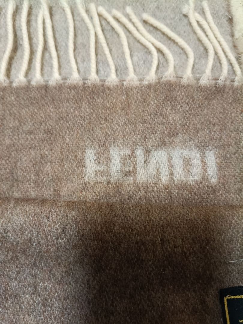 FENDI ロゴ入り ウール混紡マフラー