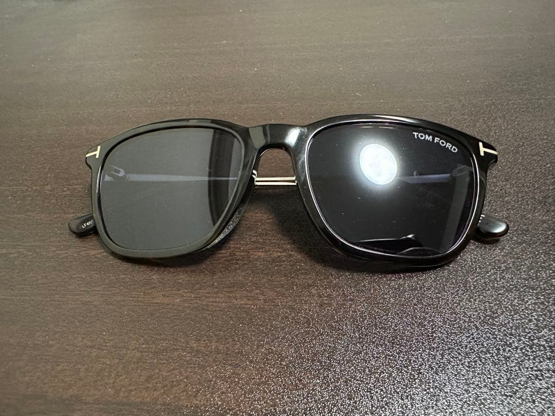 TOM FORD ブラック サングラス