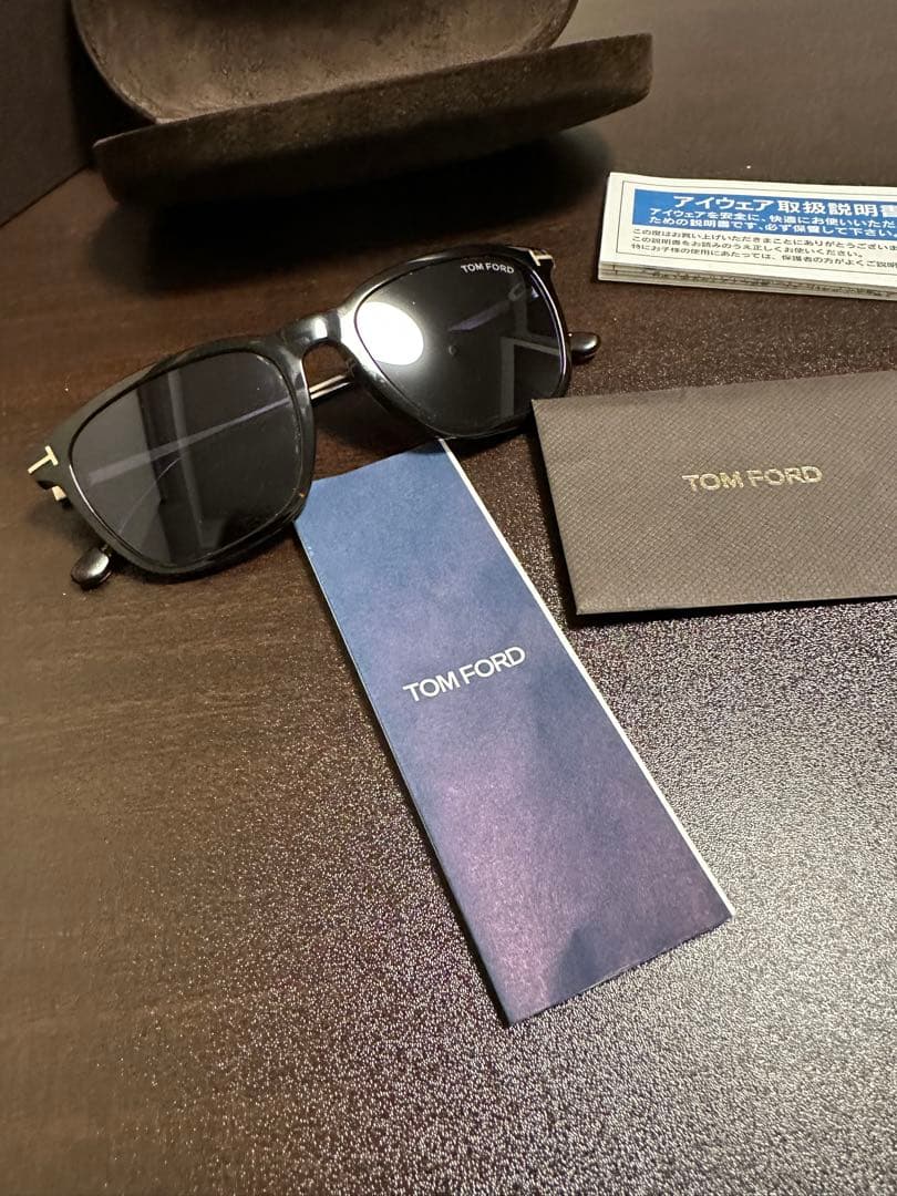 TOM FORD ブラック サングラス