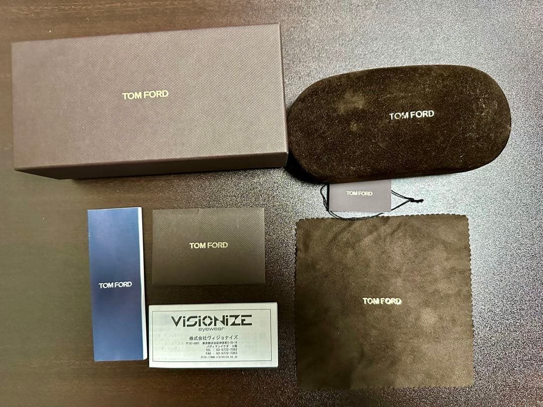 TOM FORD ブラック サングラス