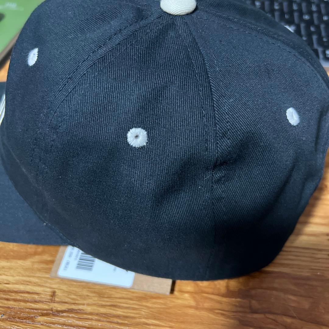 stüssy 黒 キャップ