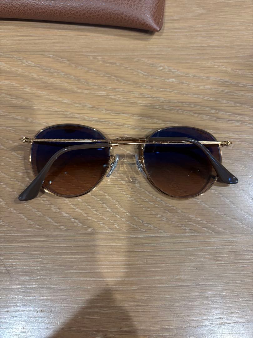 Ray-Ban ゴールドラウンドサングラス