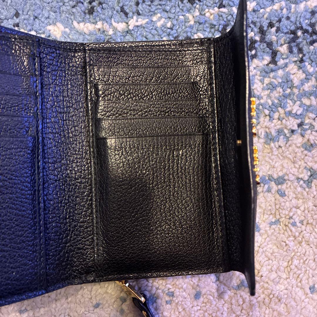 MIUMIU レザー　三つ折り財布