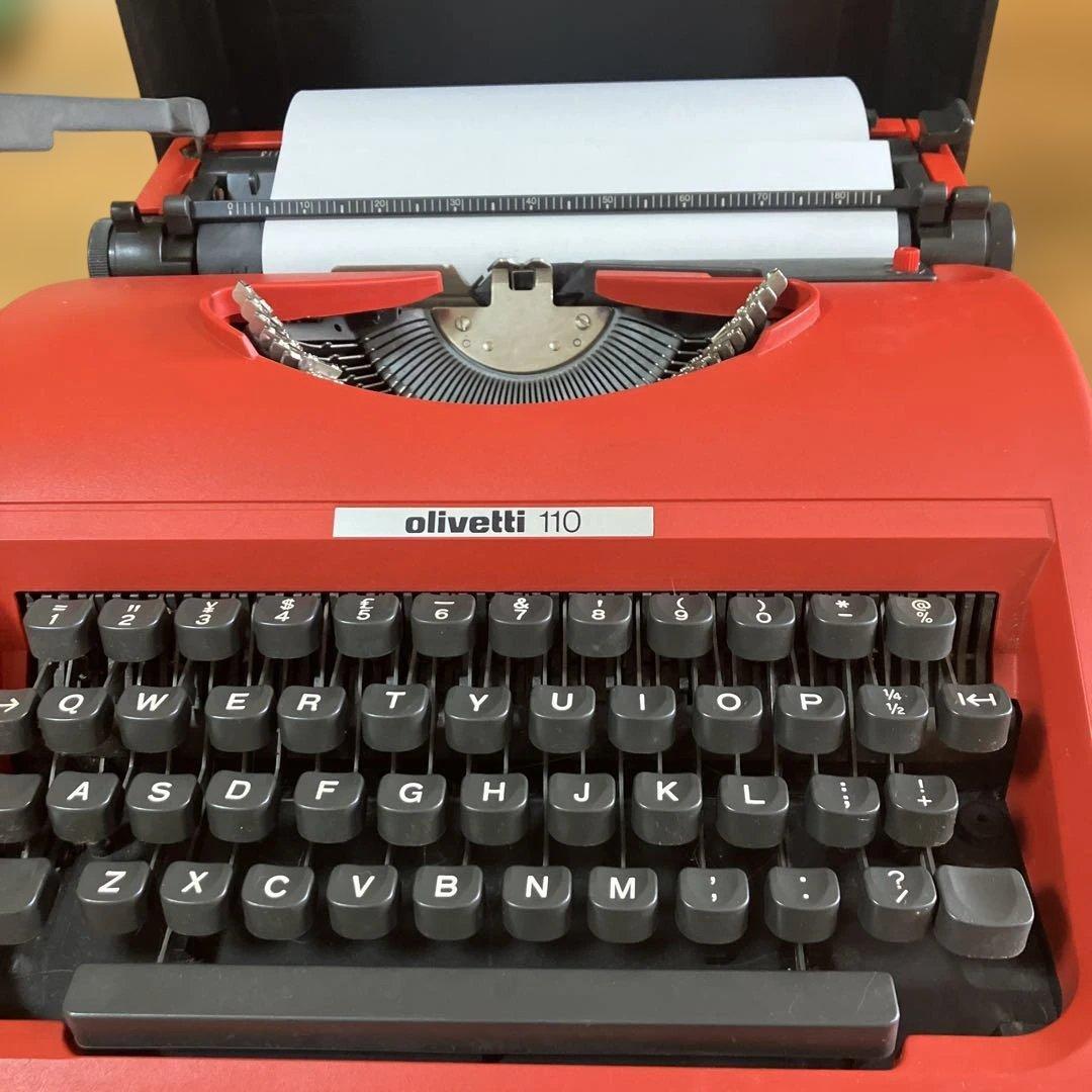 Olivetti 110 赤 タイプライター
