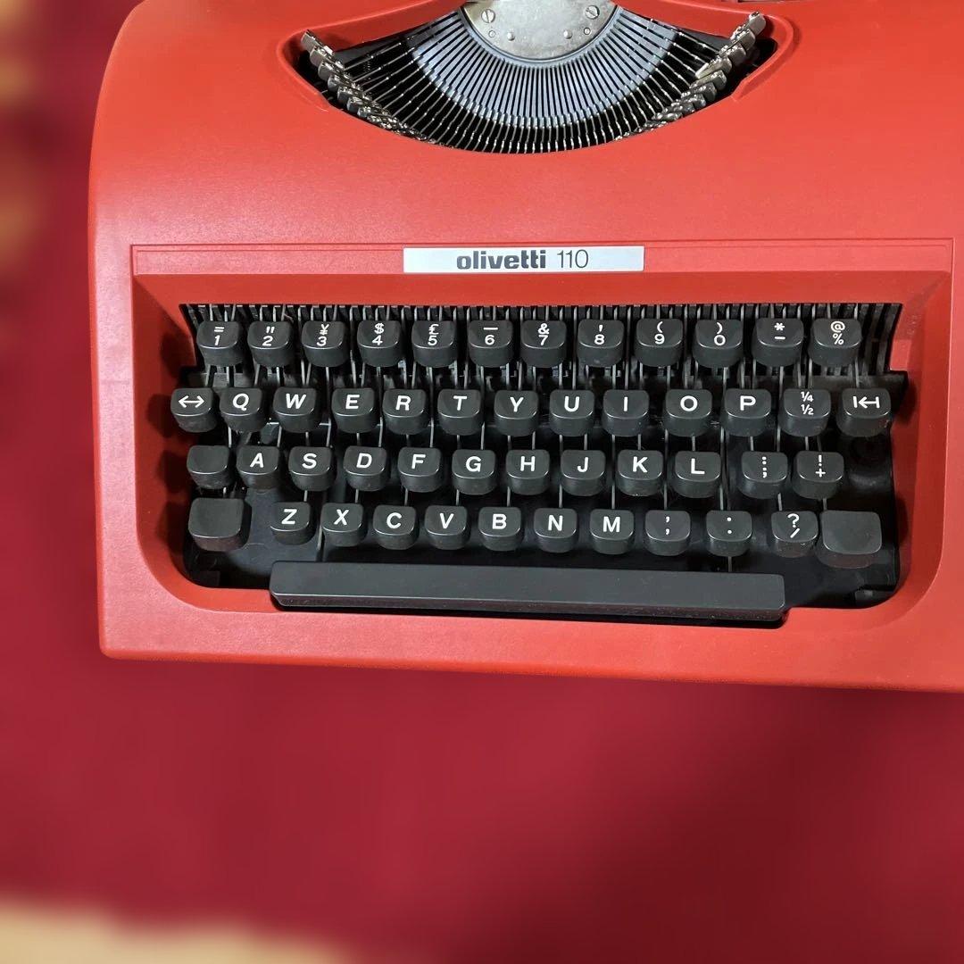 Olivetti 110 赤 タイプライター