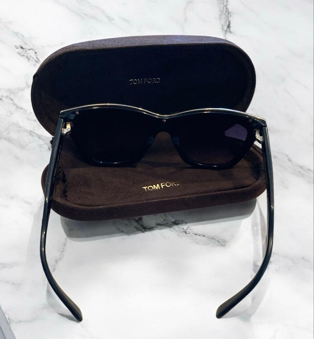TOM FORD キャットアイサングラス