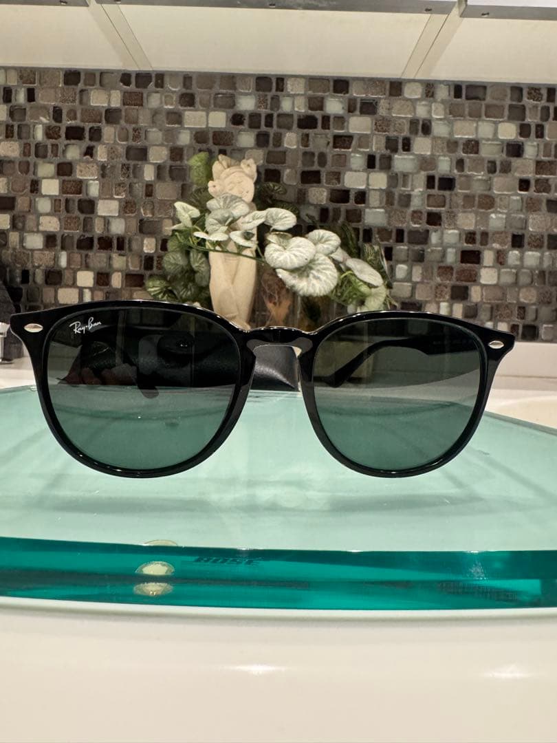 Ray-Ban ブラック サングラス ケース付き RB4259-F