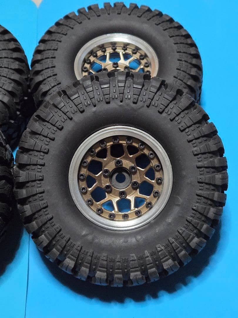 【未使用】1/10 RC クローラー用 1.9インチ タイヤ & ホイール 4本