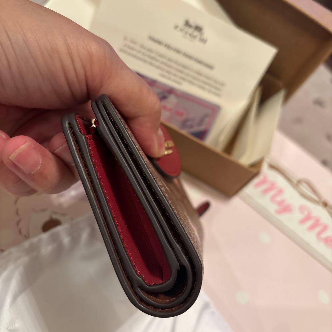 キ*ル様 未使用　COACH 花柄 二つ折り財布