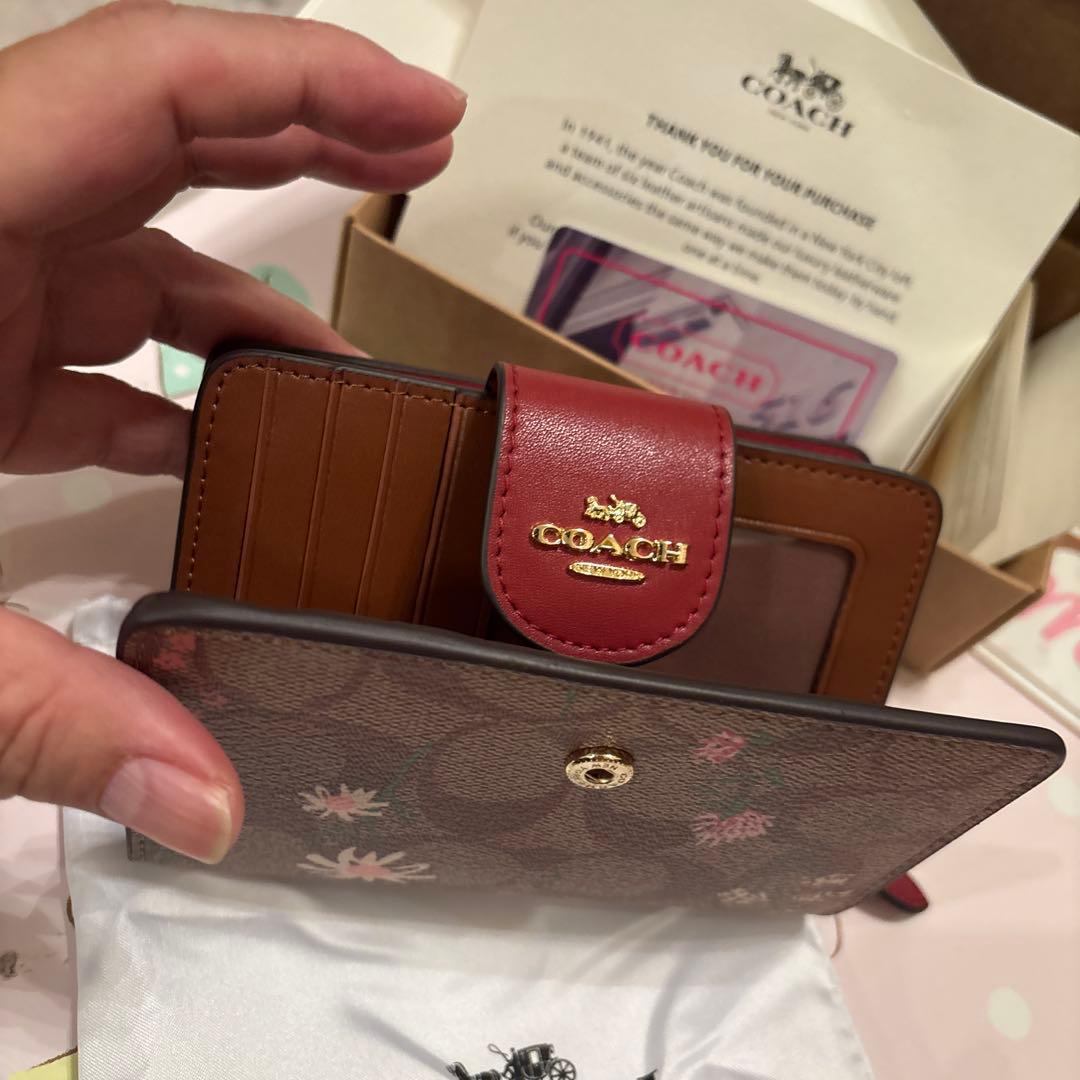 キ*ル様 未使用　COACH 花柄 二つ折り財布