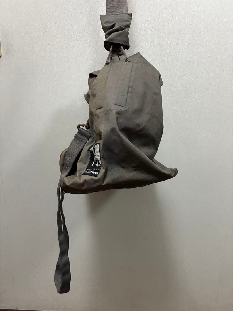 EASTPAK DRKSHDW ダッフルバッグ ボストンバッグ BAG