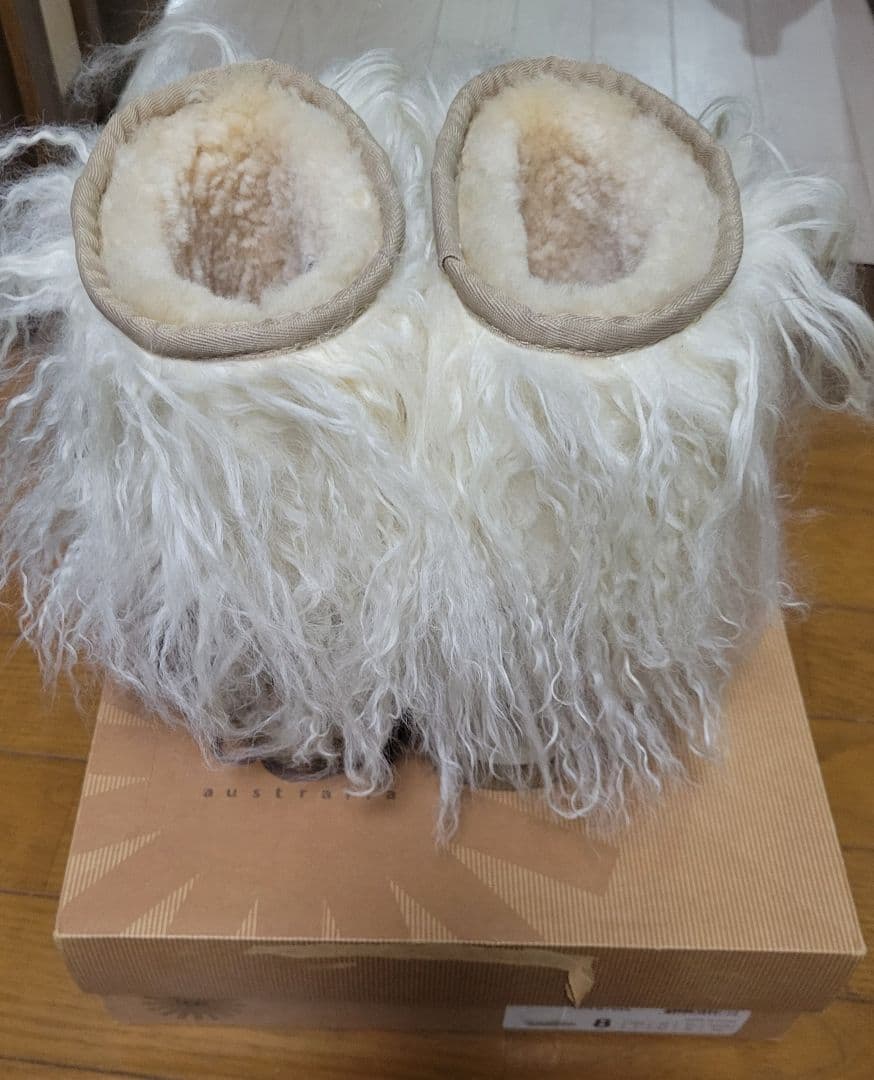 UGGシープスキンカフブーツ