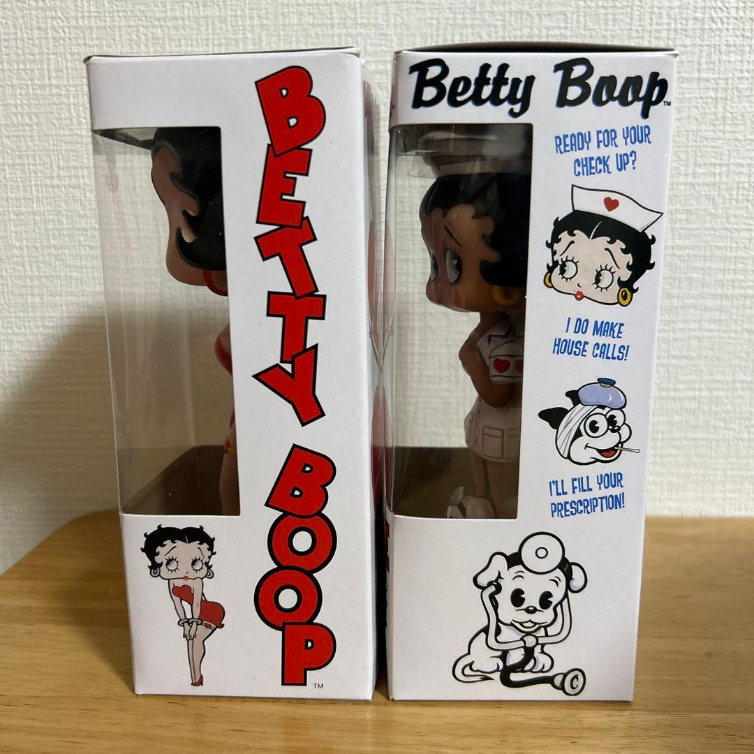 ボビングヘッド/Betty
