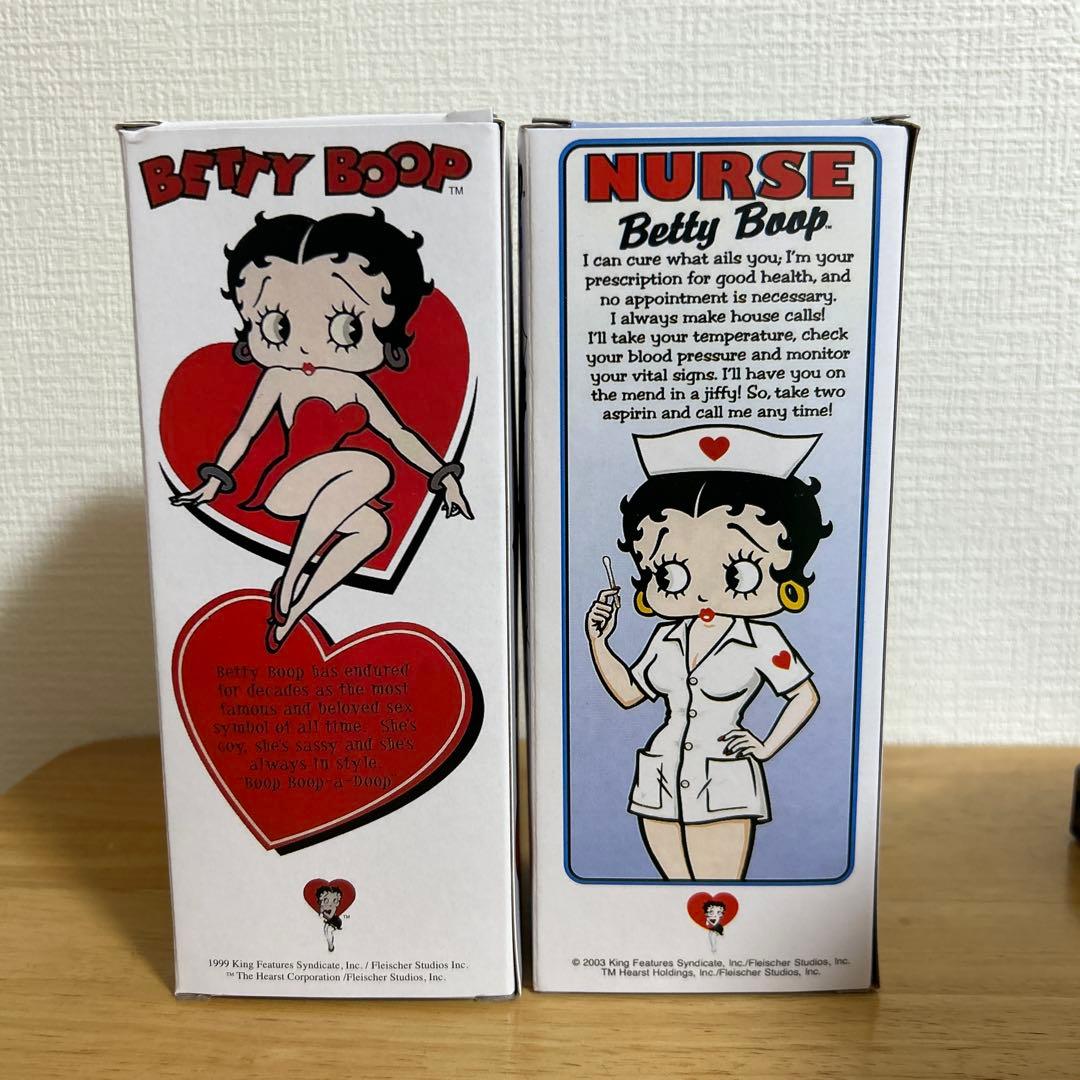 ボビングヘッド/Betty