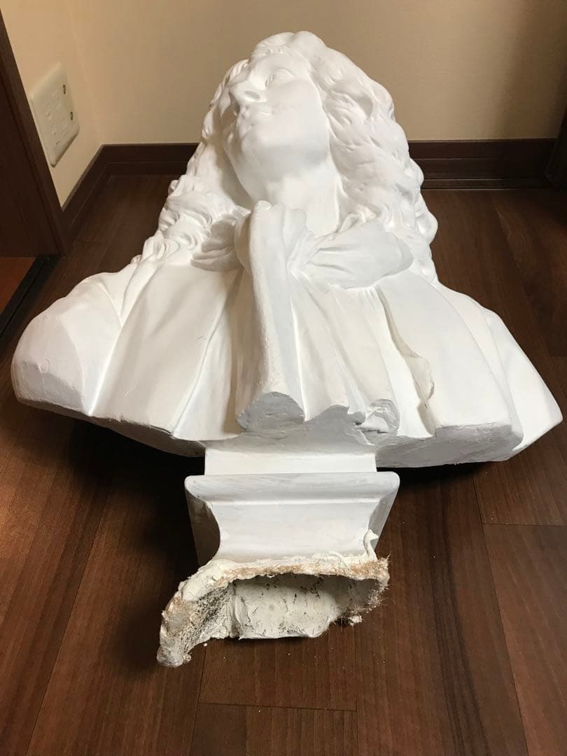 石膏像　モリエール