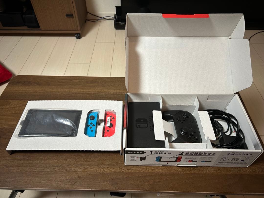 任天堂　Switch 本体+プロコントローラー