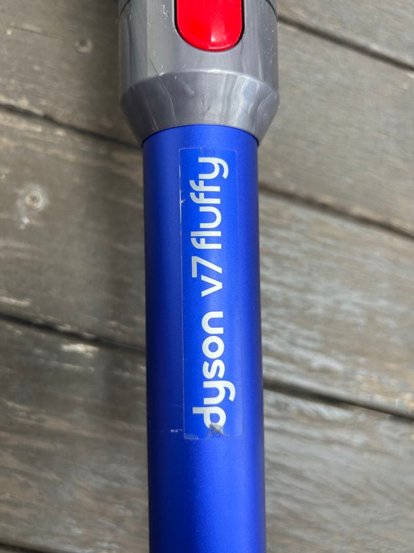 Dyson V7 コードレス掃除機 本体＋ノズル 動作OK