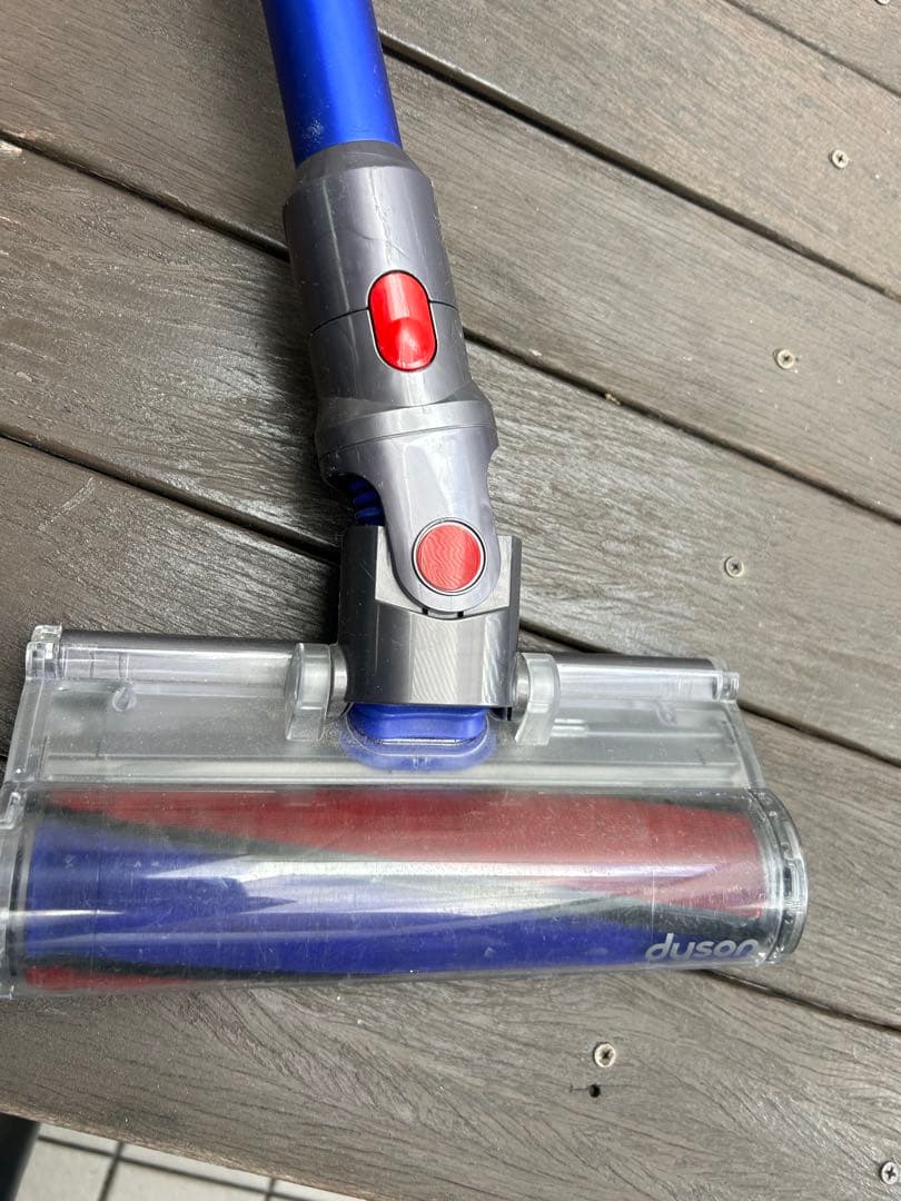 Dyson V7 コードレス掃除機 本体＋ノズル 動作OK