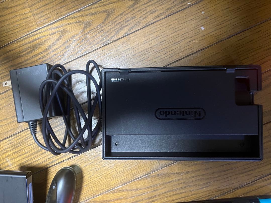 Nintendo Switch ニンテンドースイッチ　ピカチュウコントローラー付