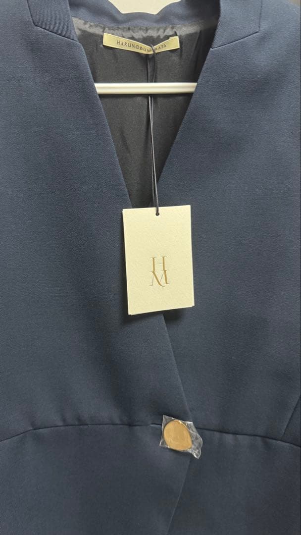 ジャケット・アウター HARU COLLARLESS WOOL TAILORED BLAZER