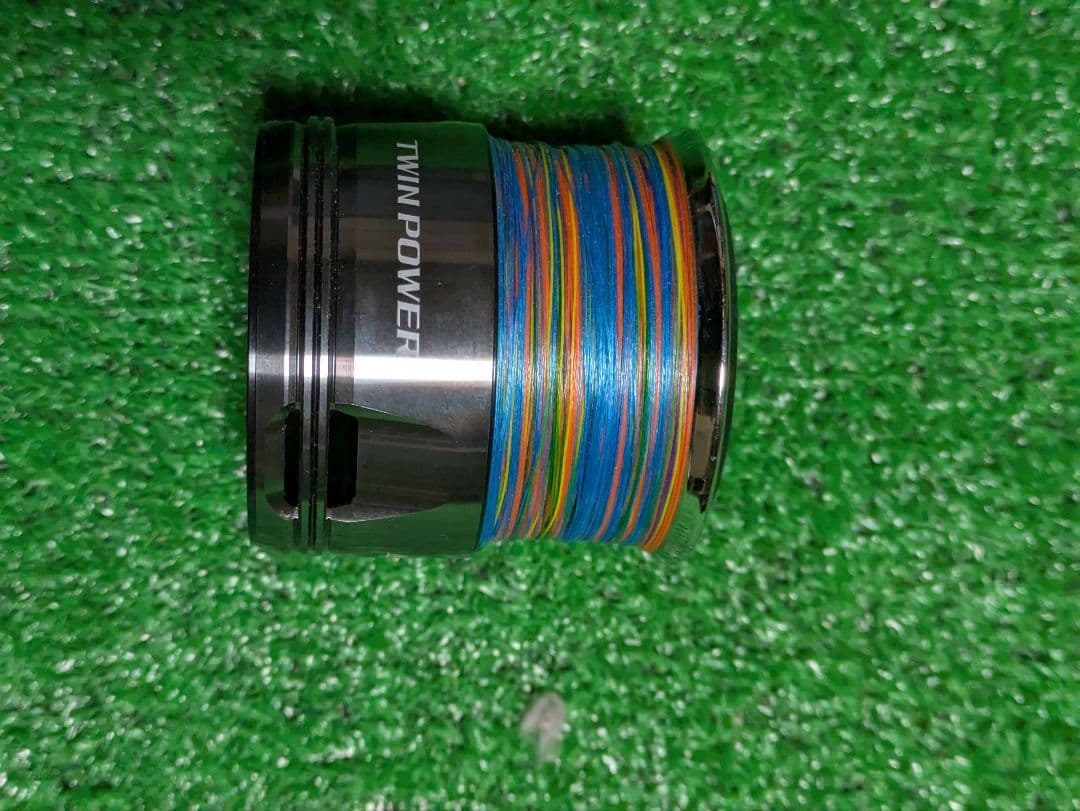 あき。新品未使用。24ツインパワー4000PG純正スプール