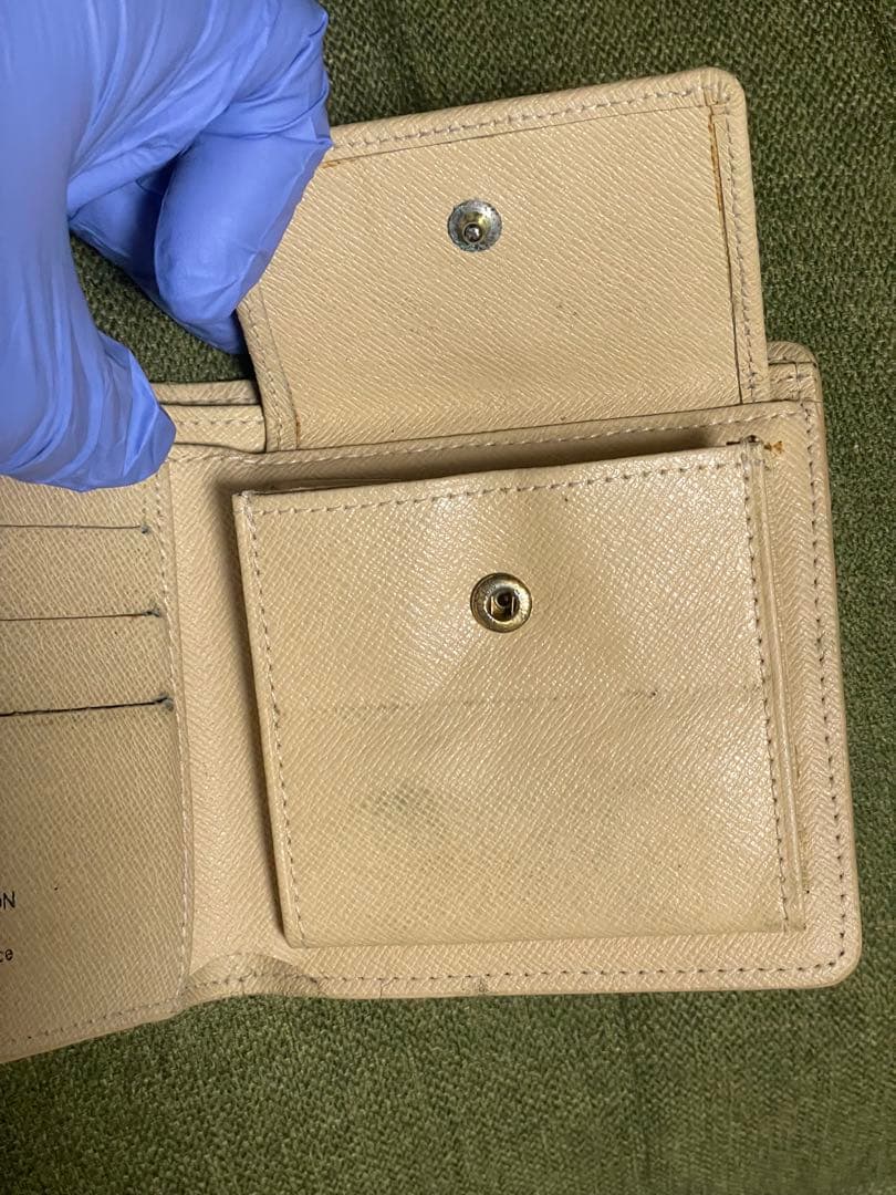 ルイヴィトン ダミエ　アズールホワイト白ニつ折りLOUIS VUITTON