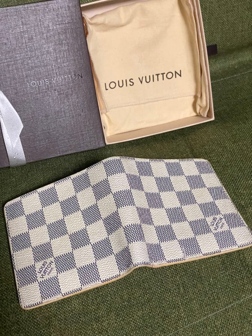 ルイヴィトン ダミエ　アズールホワイト白ニつ折りLOUIS VUITTON