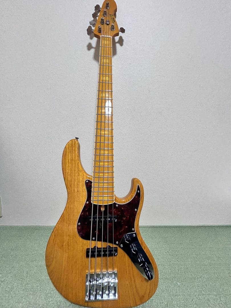 Atelier Z BETA5 5弦ベース