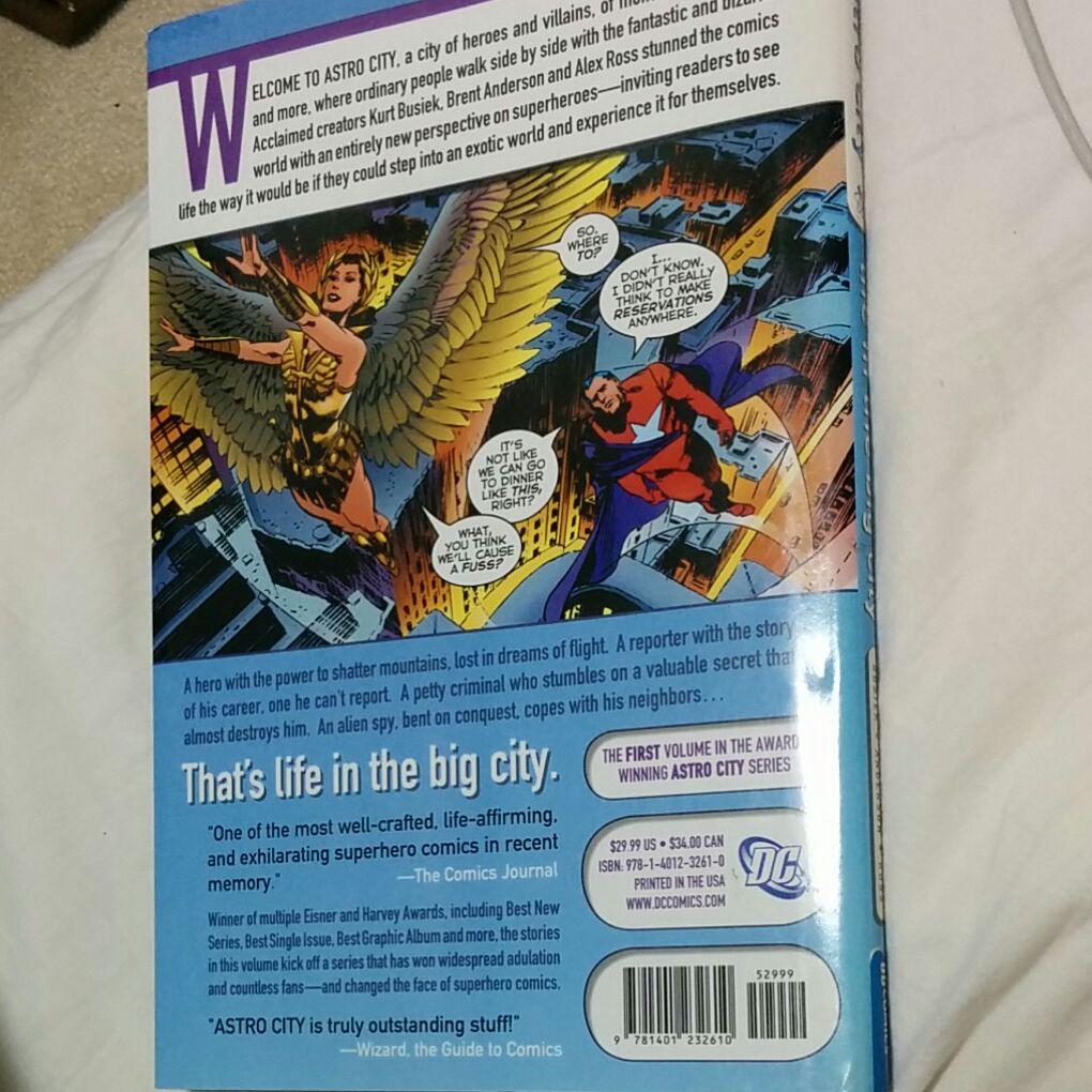 洋書 Astro City: Life in the Big City