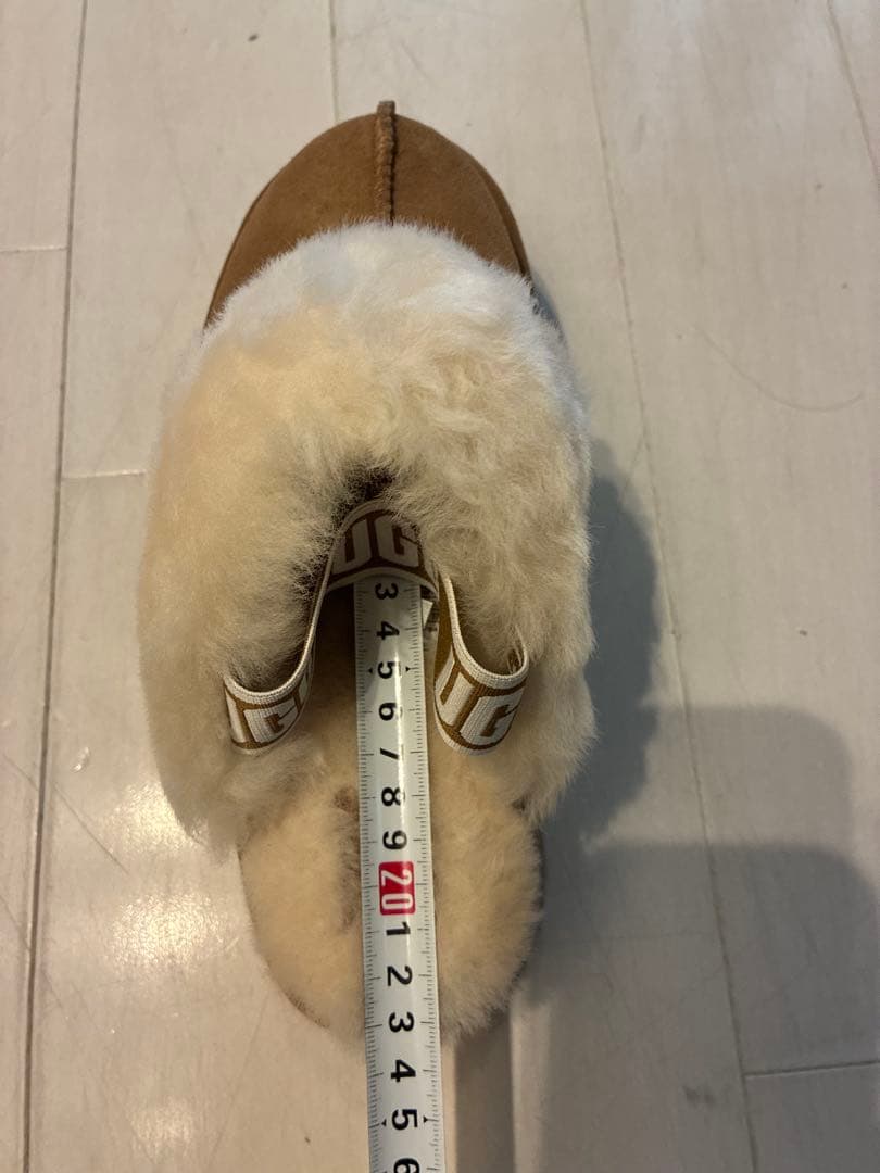 UGG FUNKETTE ファンケット レディースサンダル チェスナット