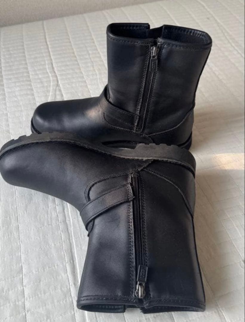 UGG ブラック エンジニアブーツ