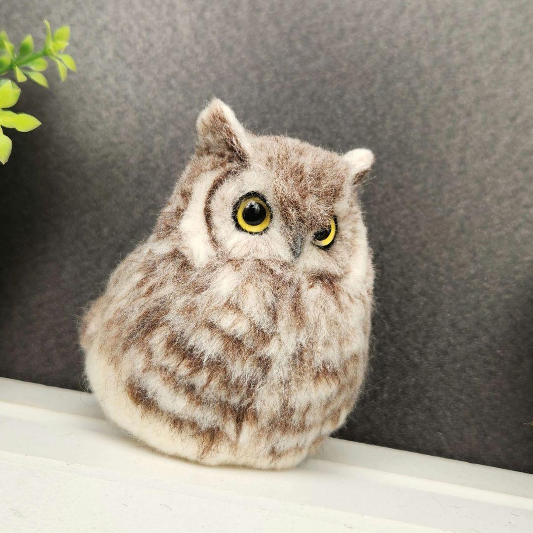 朱鳥さま専用のご購入ページ 小さなフクロウ置物　高さ約9㎝　2羽おまとめ