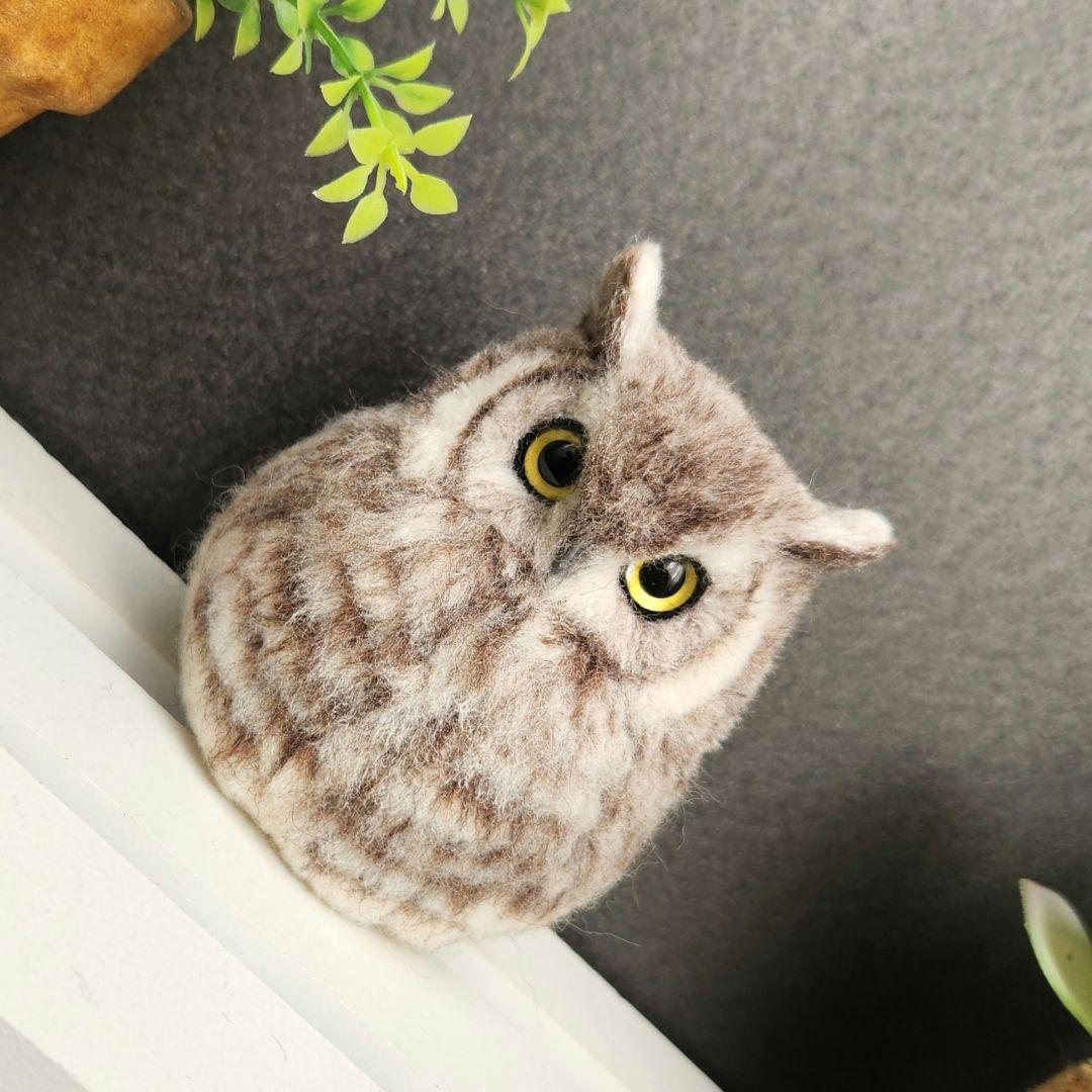 朱鳥さま専用のご購入ページ 小さなフクロウ置物　高さ約9㎝　2羽おまとめ