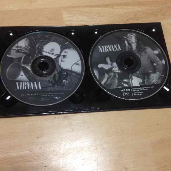 NIRVANA CD３枚DVD１枚