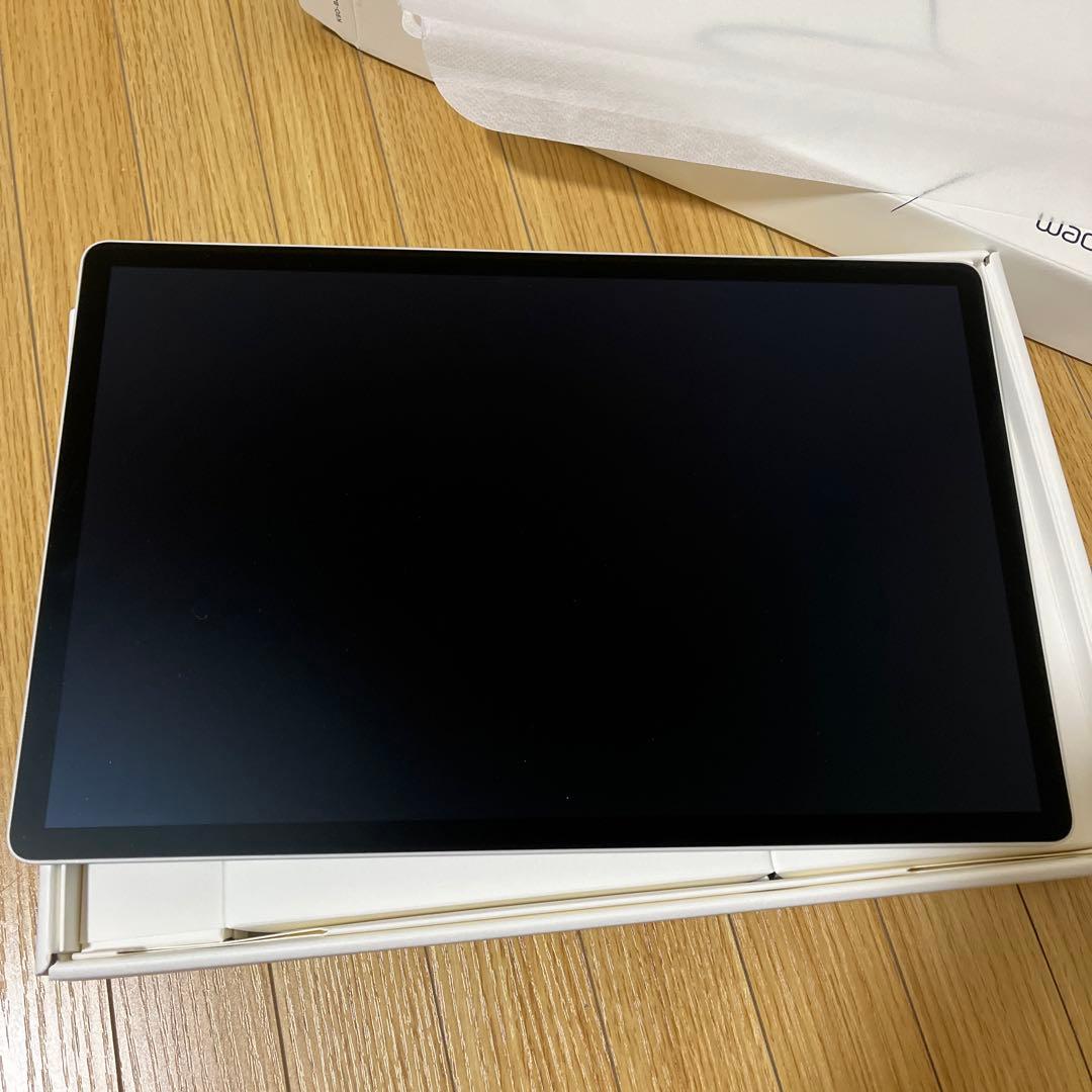 Wacom MovinkPad Pro 14 本体 カバー付き