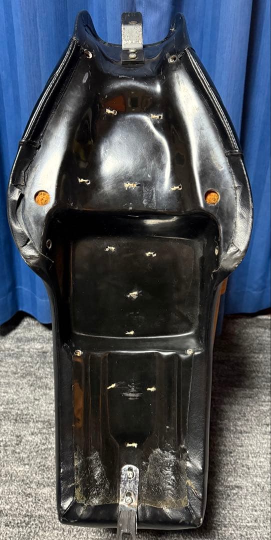 スポーツスター XL1200NS外し IRON アイアン キング&クイーンシート