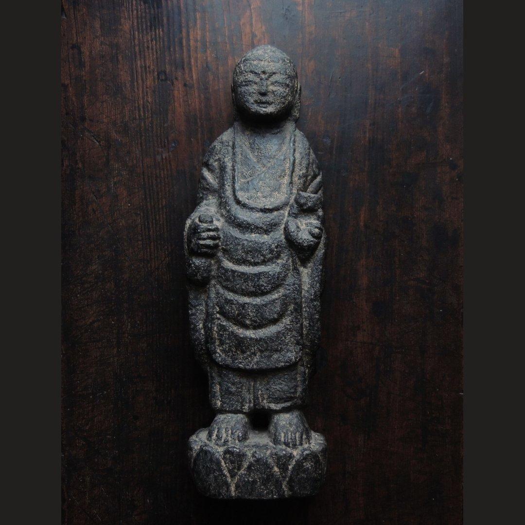 とても優しい顔　時代石彫　地蔵菩薩　酒地蔵　酒呑地蔵　酒の守護神