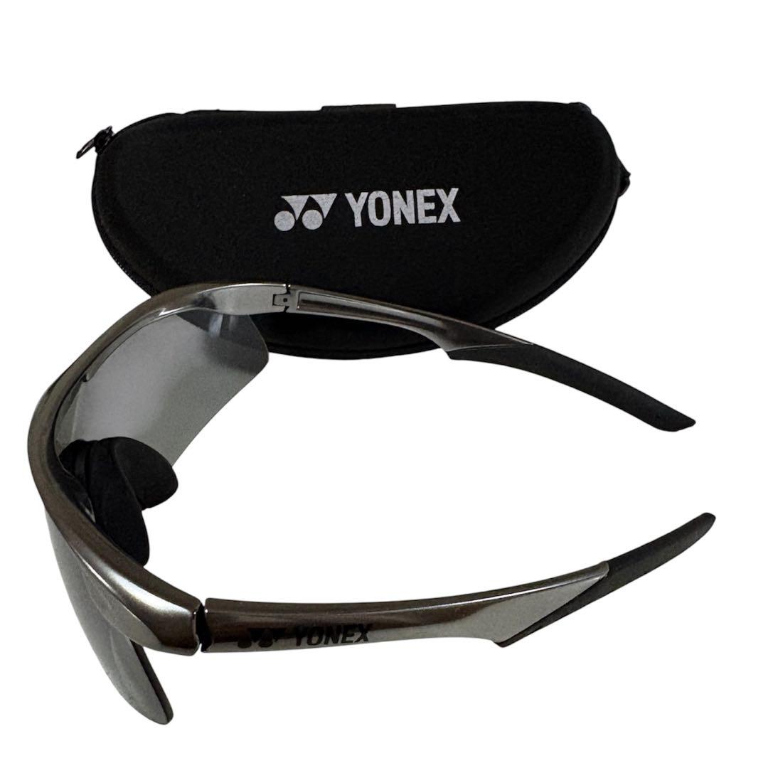 美品YONEX スポーツ用サングラス グレー