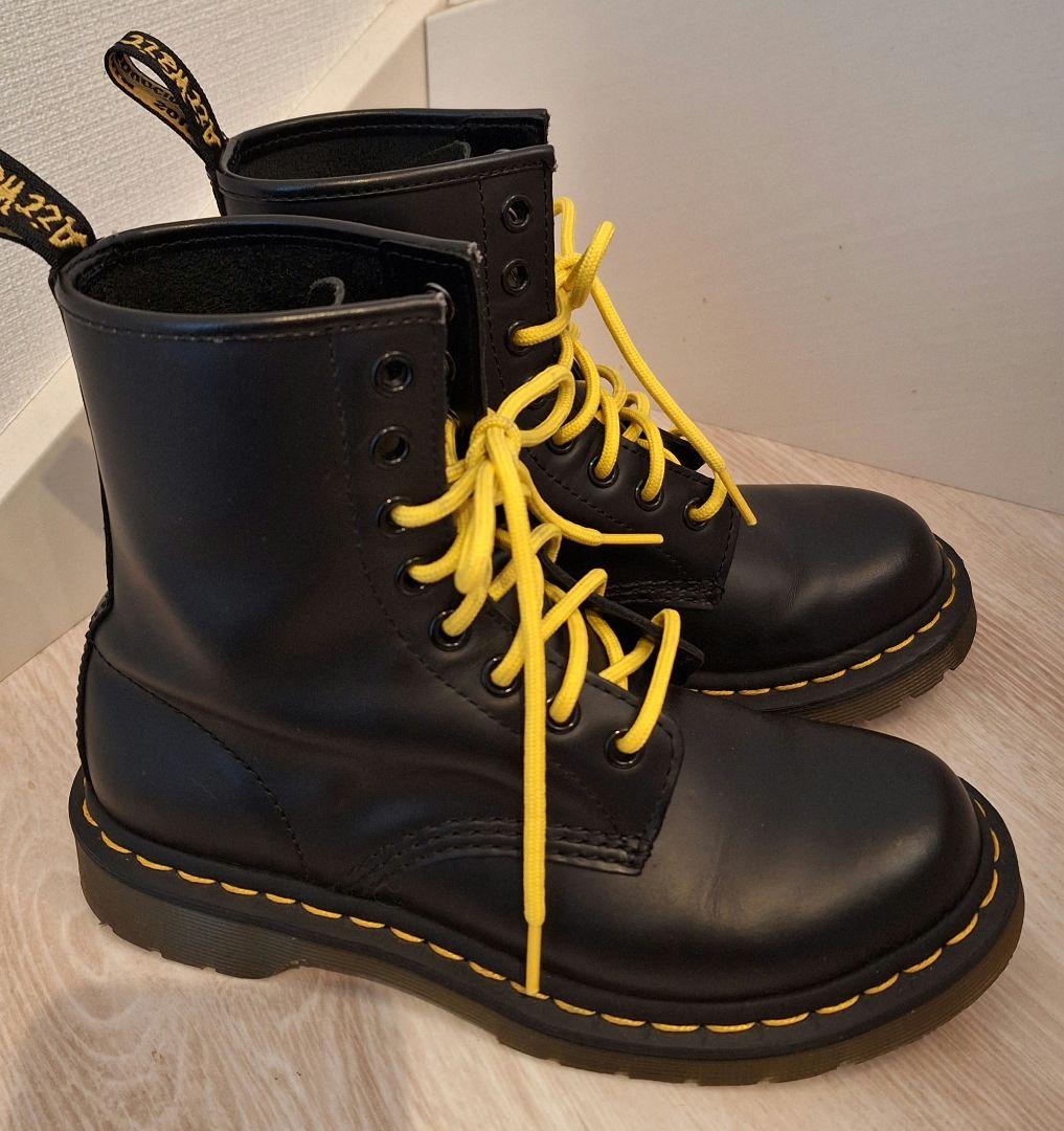 Dr.Martens 8ホールブーツ 靴紐付き 22〜22.5cm UK3