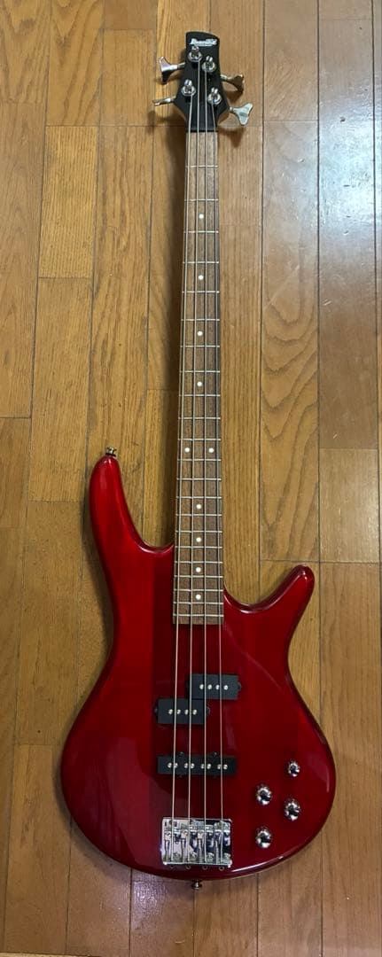 【連休値下げ】レッドエレキベース 4弦 Ibanez SDGR GSR200