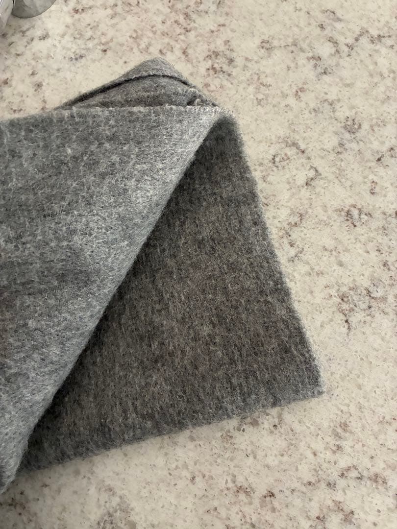 最終お値下げ。美品。Acne Studios グレー マフラー バージンウール