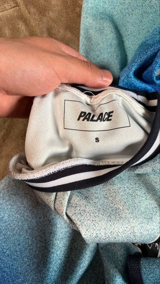 【激レア】Palace skateboards サッカーT
