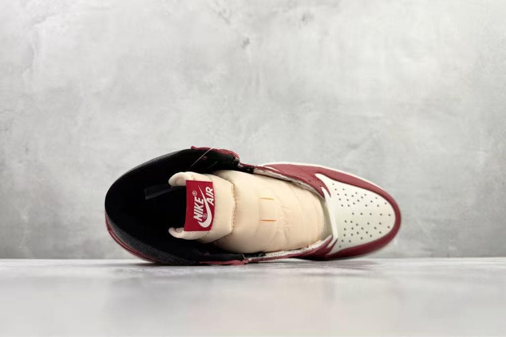 Nikē Air Jordān 1 赤白黒 ハイカット
