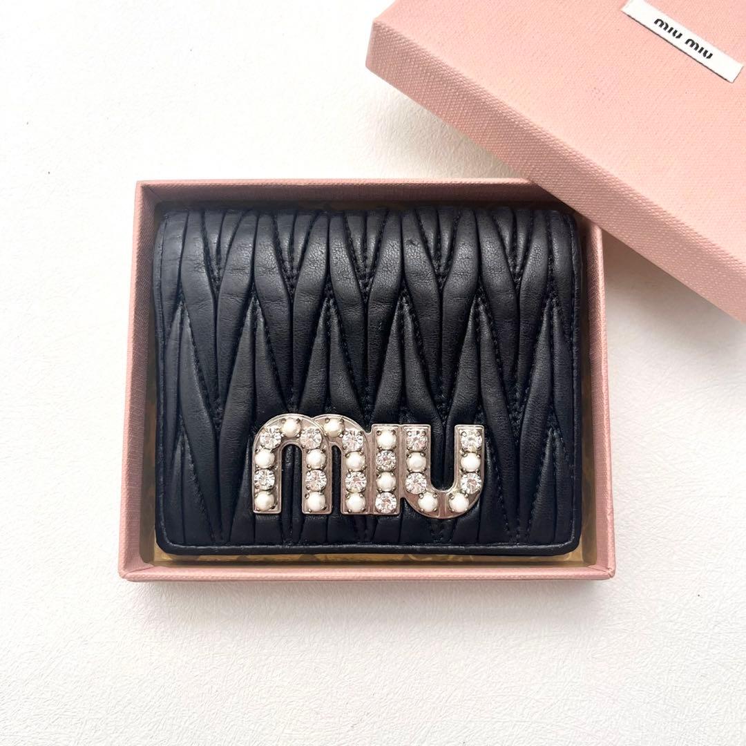 miu miu ミュウミュウ マテラッセ パール 二つ折り財布　0222-④