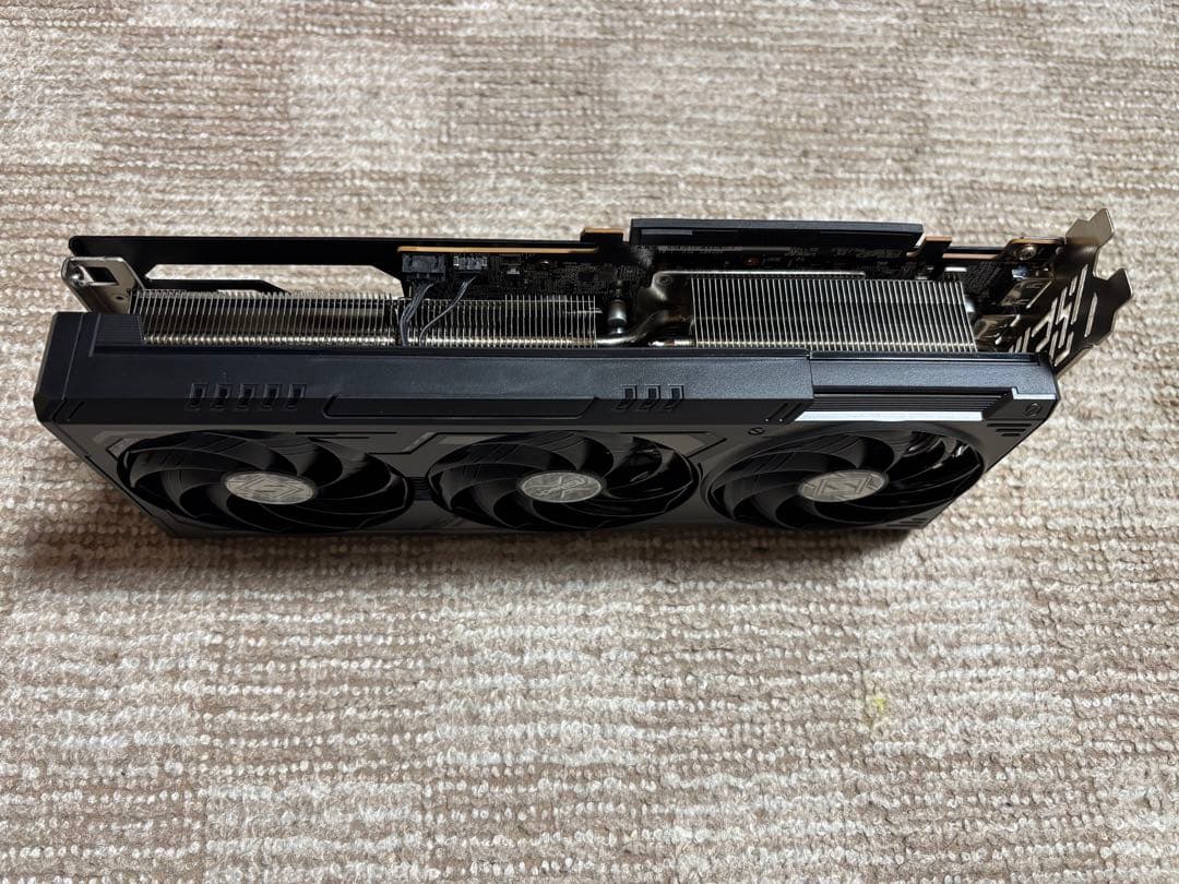 値下げASRock AMD Radeon RX 9070 XT 16GB SLD