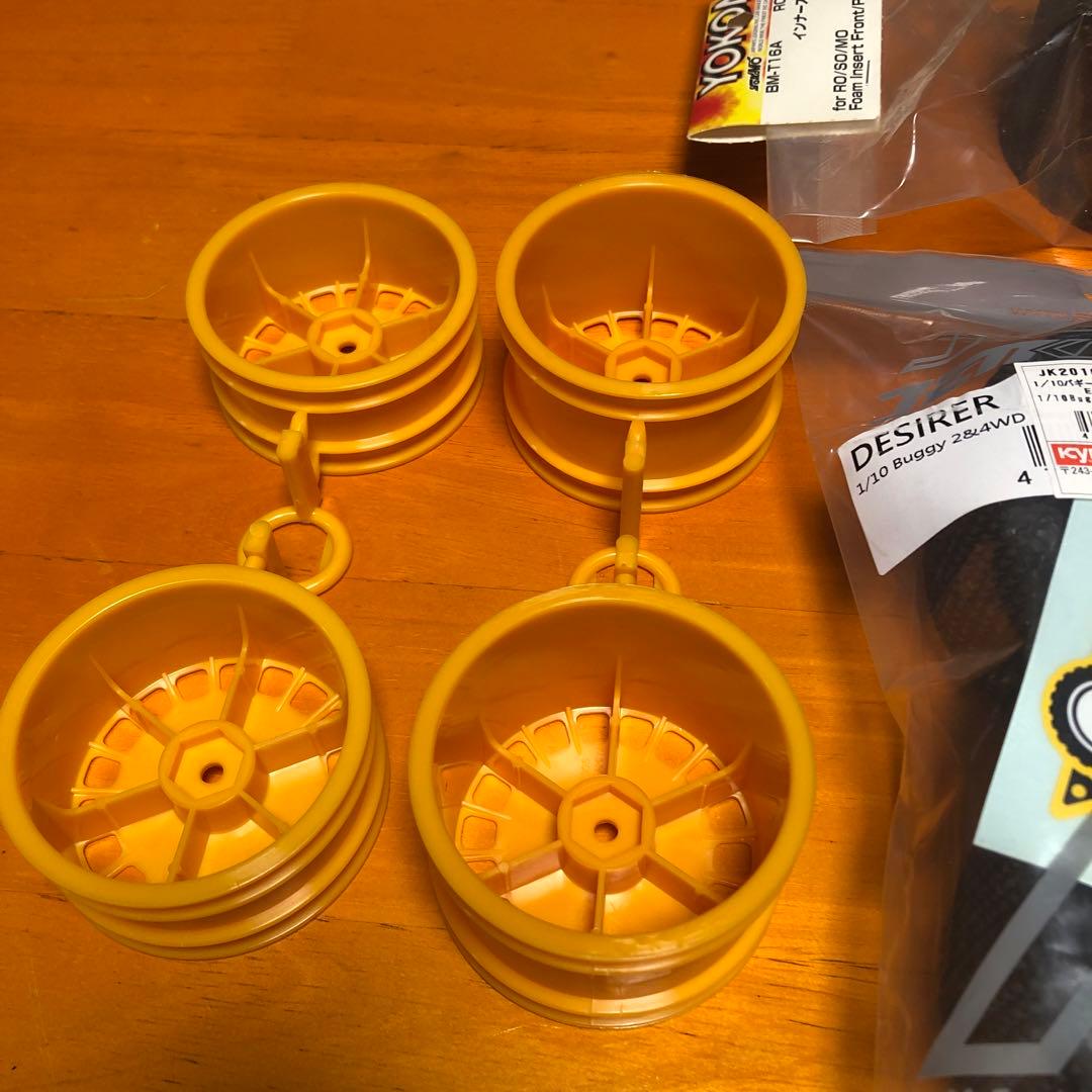 ラジコン　KYOSHO ヨコモ　タイヤ・ホイールセット 1/10バギー用