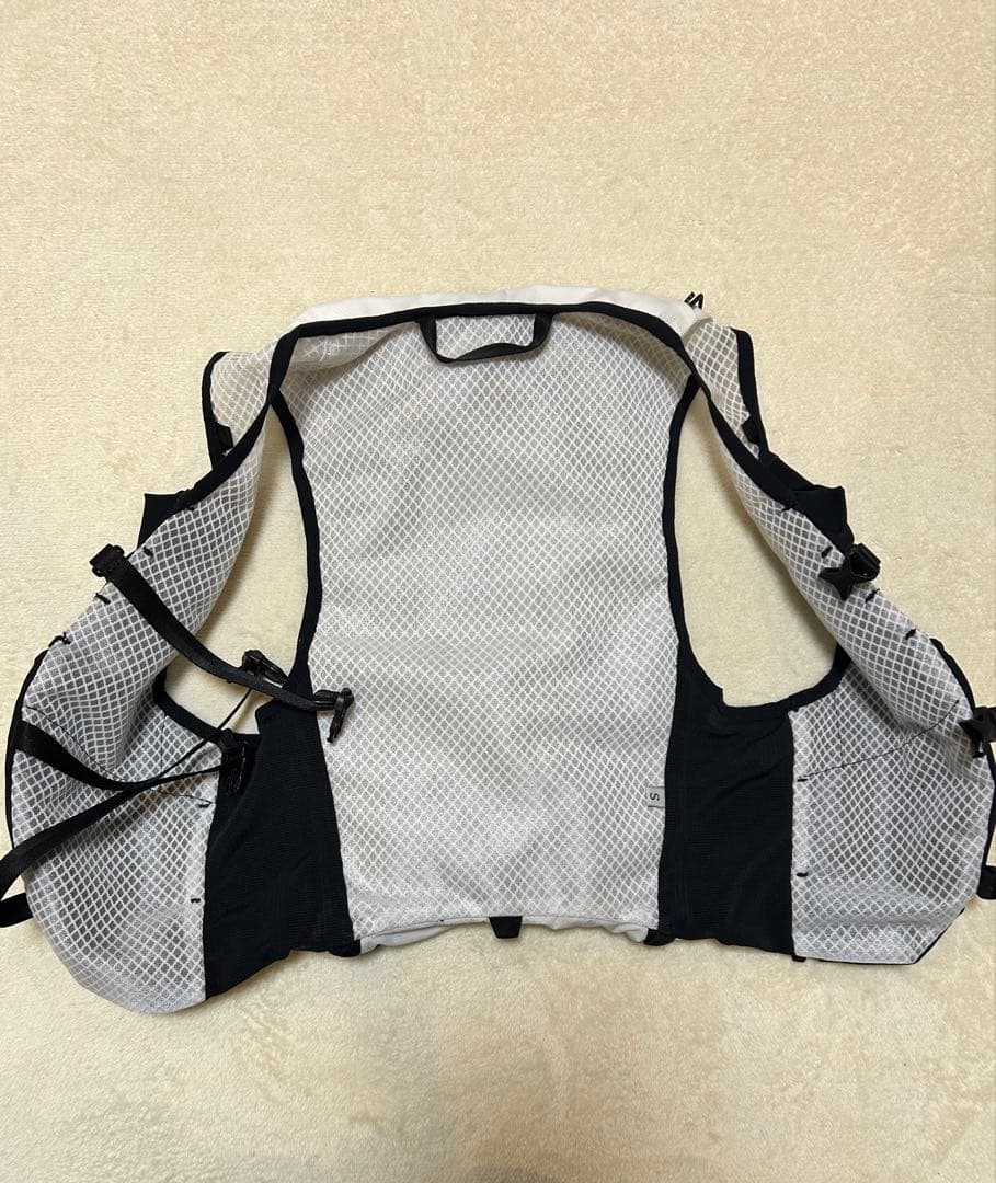 THE NORTH FACE TRID ブラック ランニングベスト　　TR10