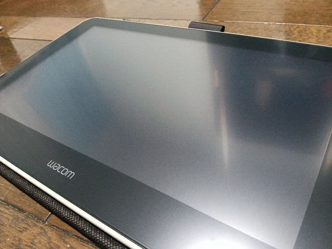 Wacom One Creative Pen Display 本体
